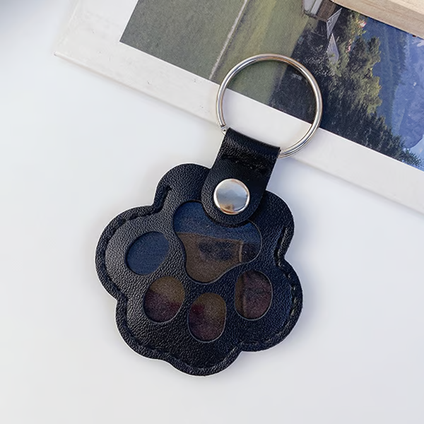 (🌲Early Christmas Sale- 49% OFF) Cats & Dogs Paw Shaped Leather Keychain